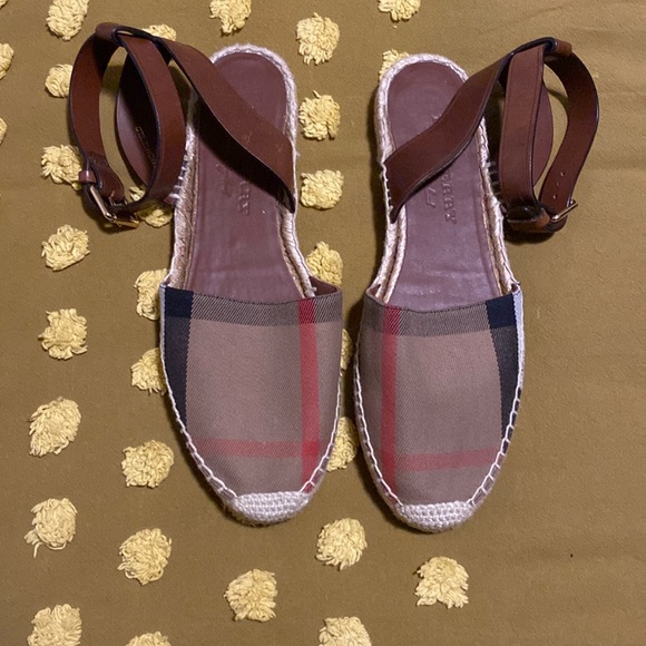 Authentic Burberry Espadrilles - Picture 1 of 2